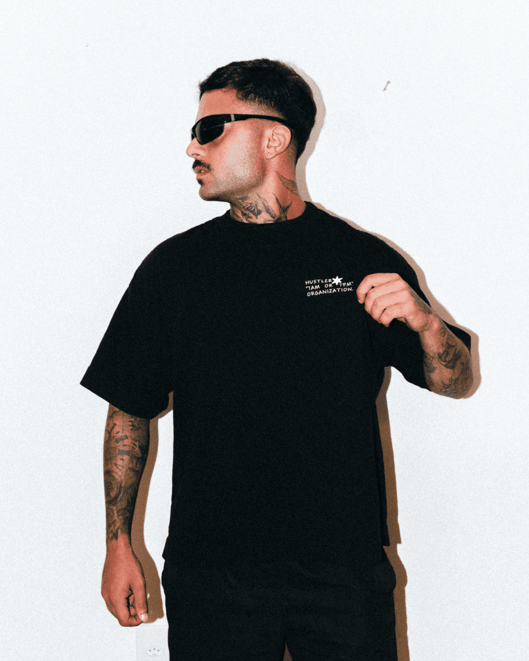"HUSTLER" TEE