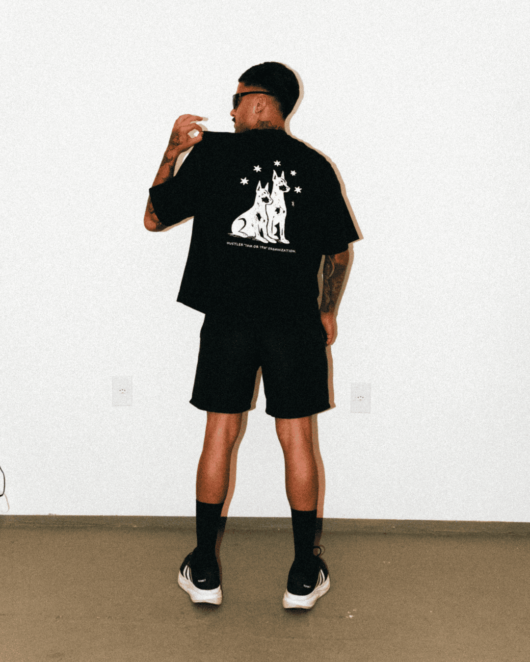 "HUSTLER" TEE